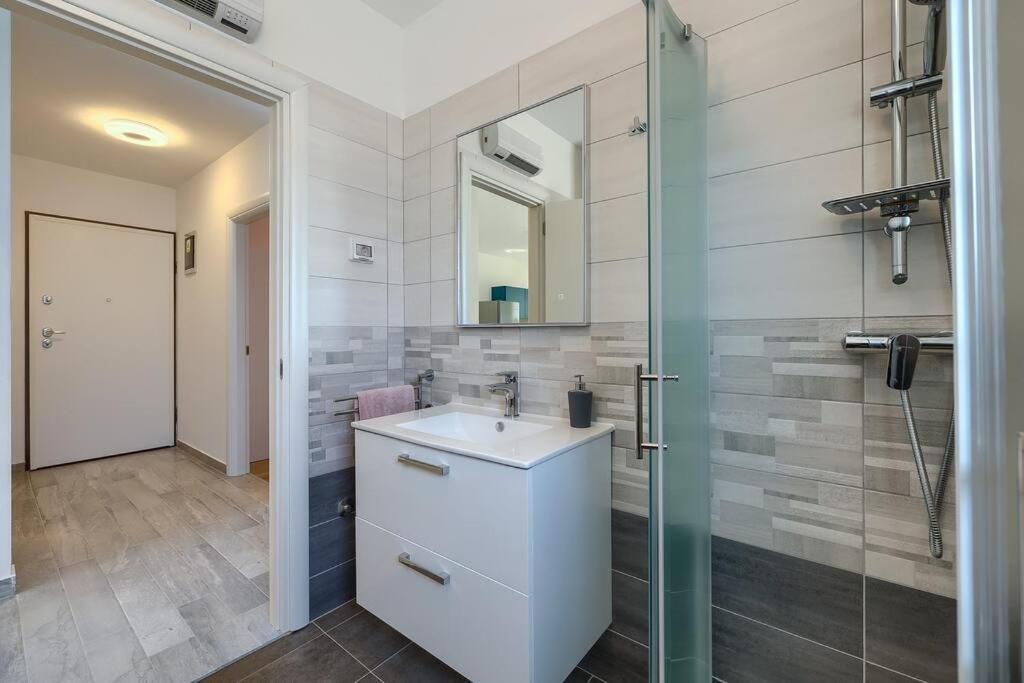 App Maria Apartament *