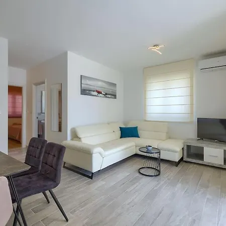 App Maria Apartment Pula Exterior photo